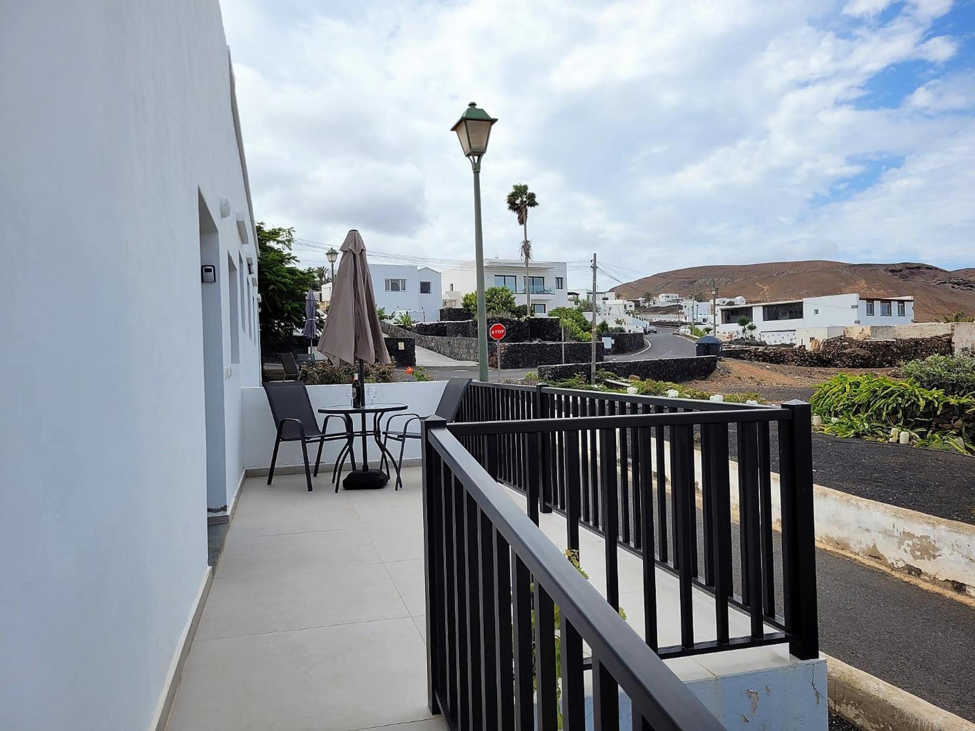 Apartamentos Falcon Tinajo Exterior foto